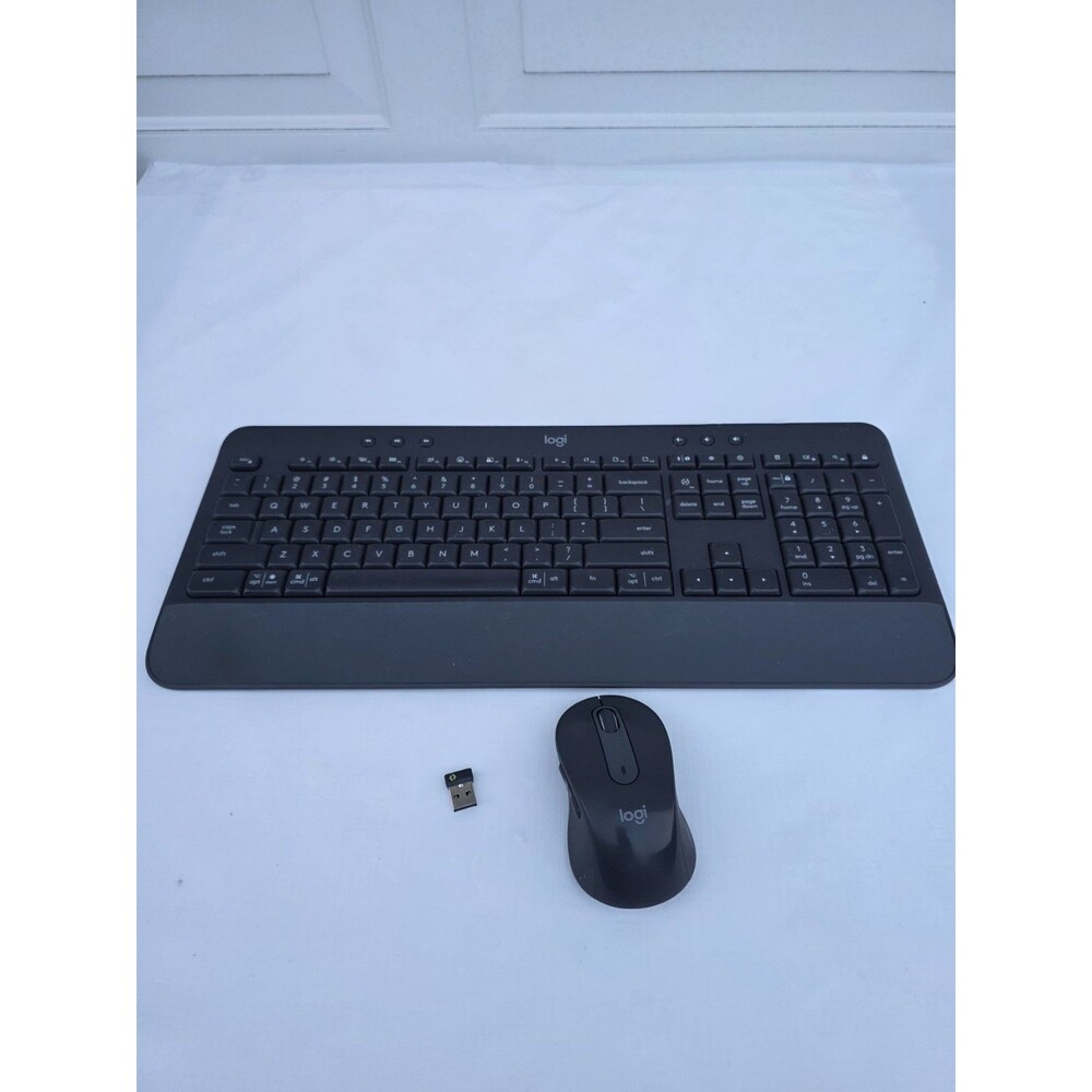 Logitech Signature K650 Wireless Keyboard Graphite W/ Mouse & Dongle